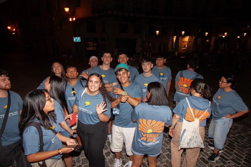 sudaderas personalizadas fin de curso universidad y erasmus mazcruz